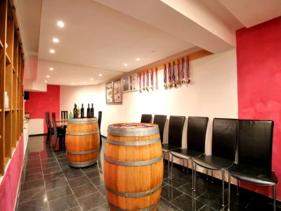 OCJENJIVANJE VINA ViNin 2018 Vinar Trifun Poljak: Moje vino, koje je državni Zavod za vinarstvo ocijenio vrhunskim,  lokalni enolozi svrstali u nižu kategoriju!