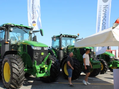 John Deere 8RX traktor gusjeničar