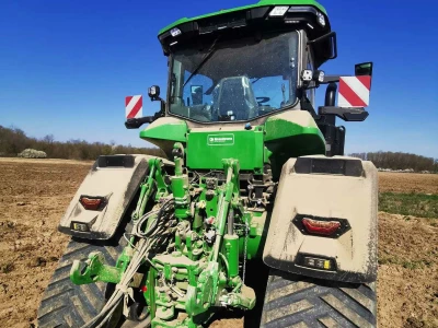 John Deere 8RX 410 traktor mjeseca