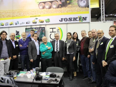 ENAJ - Agrarni novinari iz cijele Europe na štandu tvrtke Joskin