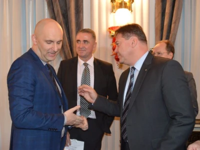 Hrvatsko naj