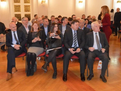 Hrvatsko naj
