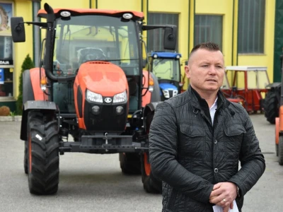 Kubota M5000