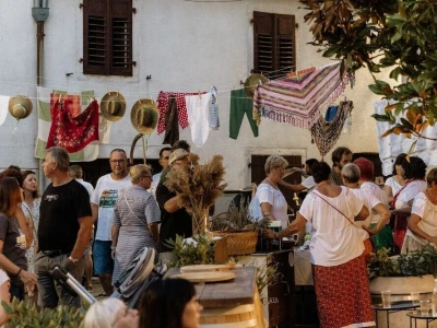 Manifestacija "U bojama tradicije - žetvene svečanosti“ u Brtonigli