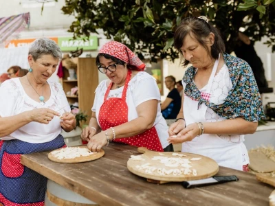 Manifestacija "U bojama tradicije - žetvene svečanosti“ u Brtonigli