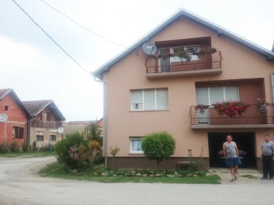 Obiteljska kuća