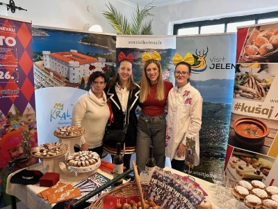 Mendulača i fritule