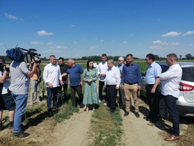 Ministrica poljoprivrede obišla je poljoprivrednike u Općini Petrijanec koji su stradali u nedavnoj tuči