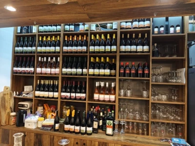 Mladi vinari i vinogradari sa otoka Visa