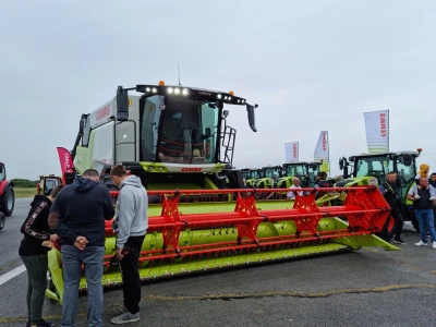 Na FarmShow premijerno prikazani Claasovi kombajni Trion 530 i 720