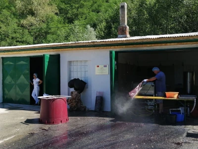 Na liniji za preradu voća Agro - turističkog klastera Lepoglava već je prerađeno više od dvije tone voća