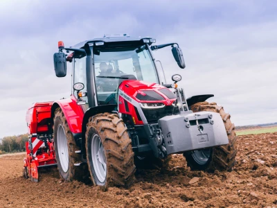 Nova svestrana serija Massey Ferguson 5S dostupna i s ugrađenim utovarivačem