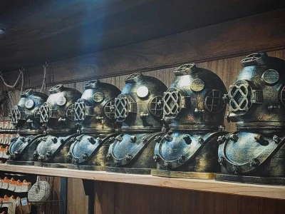 Obitelj Tanfara od 1896. godine čuva tradiciju otoka Krapnja, zanimanje koje se prenosi s oca na sina: spužvarstvo