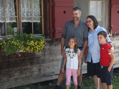 Obiteljska farma smeđih krava u Eichholzu