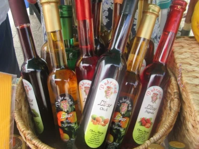 Likeri u izobilju