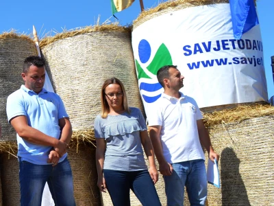Natjecanje u oranju u Biškupcima