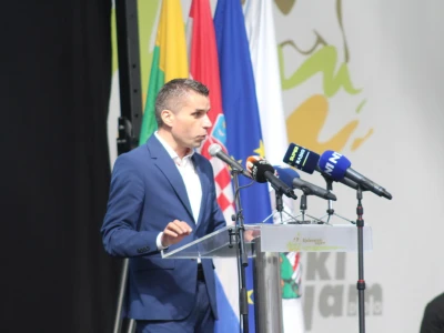Otvoren