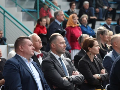 Otvoren