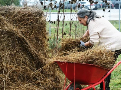 Ovim načinom vrtlarenja pokušavamo stvoriti što bolji suživot prirode i čovjeka te promicati održivi način uzgoja hrane