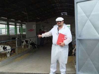 Zlatko Pavošević u obilasku suvremene farme u Karancu