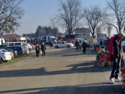 Većina kupaca dolazi automobilima