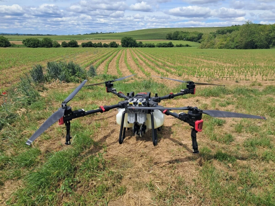 dron fotka