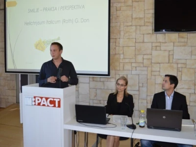 Predavanje je organizirala Udruga Ravni kotari