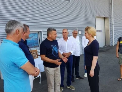 Predsjednica Kolinda oduševljena ribogojilištem: Hoće li doći i u berbu maslina kod generala Gotovine?!