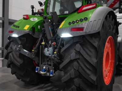 Predstavljen Fendt 800 Vario Gen5