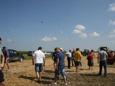 okupljeni zainteresirani poljoprivrednici