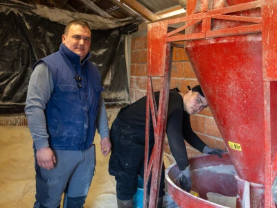 Priprema hrane za svinje na OPG-u Damira Rastije