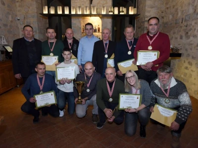 PROGLAŠENJE NAJBOLJIH ULJARA U MAŠKOVIĆA HANU - Šestorica ipred generala Ante Gotovine!