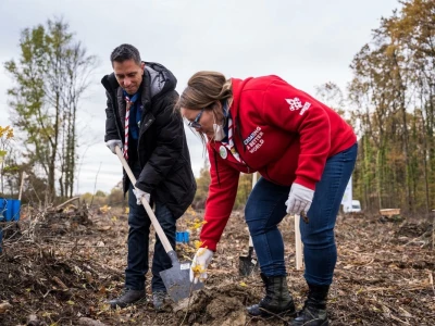 Projekt CO2MPENSATING BY PLANTING