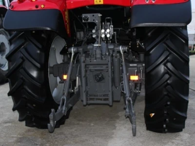 MF 7614 Dyna 4