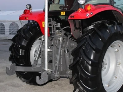 MF 5611 Dyna 4