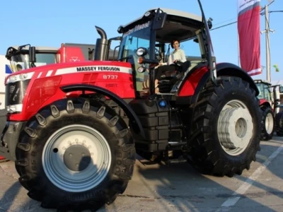 Maja i MF 8737
