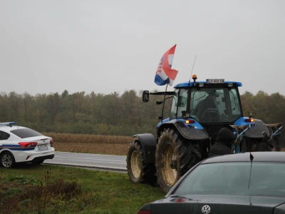 Prosvjed poljoprivrednika Potnjani-Paljevine