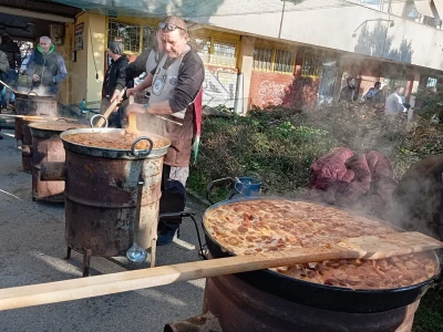 Prosvjed u Novom Sadu, blokada mostova