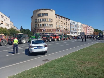 Protest poljoprivrednika u Novom Sadu