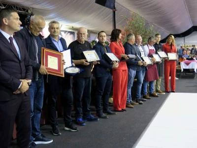 Pršutana Antolović apsolutni pobjednik na 16. Internacionalnom Sajmu pršuta u Tinjanu