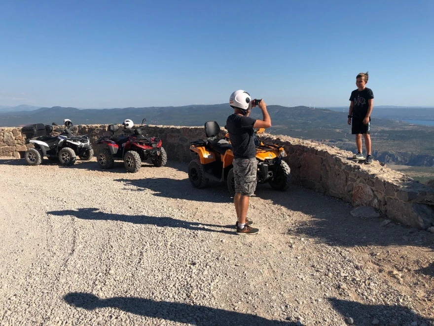 Quadovi Velebit