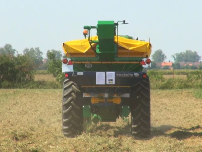 Rasipač Bogballe L1 700 i prikolica Perrein Jumbo 6500