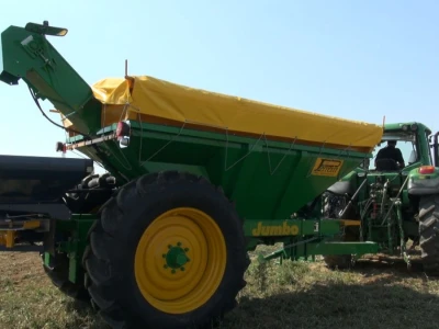 Rasipač Bogballe L1 700 i prikolica Perrein Jumbo 6500