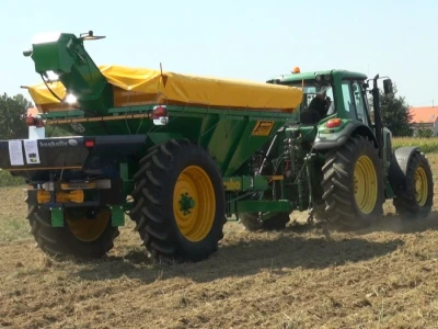 Rasipač Bogballe L1 700 i prikolica Perrein Jumbo 6500