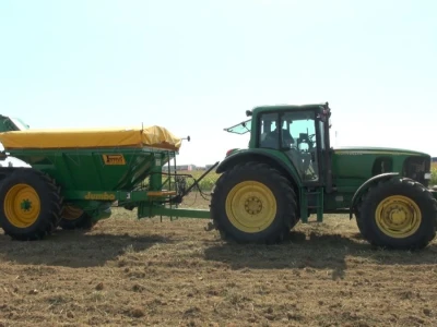 Rasipač Bogballe L1 700 i prikolica Perrein Jumbo 6500