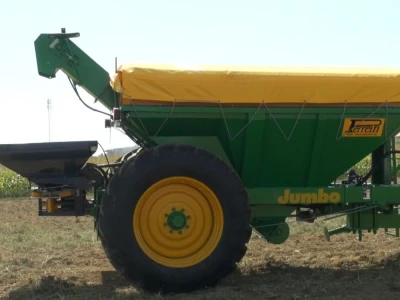 Rasipač Bogballe L1 700 i prikolica Perrein Jumbo 6500