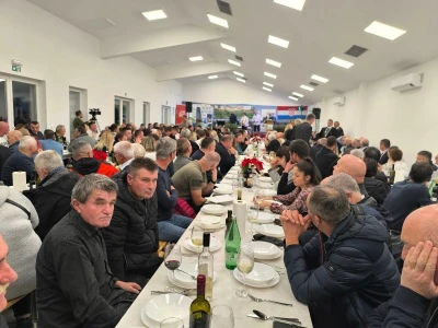 S Poljakovim šampionskim vinom nazdravljao i ministar Dabro