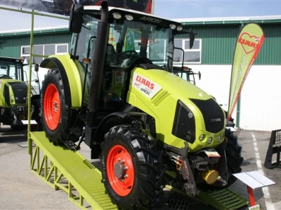 Claas Arion 420