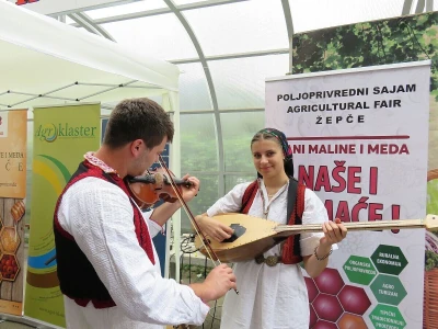 Sajam "Dani maline i meda" Žepče 2019.