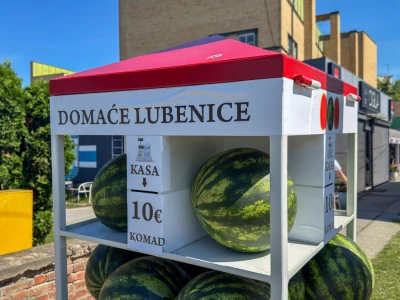 Samoposlužna polica za lubenice